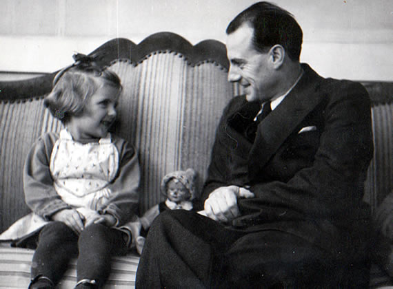 Wolf Schmidt mit Anja 1943